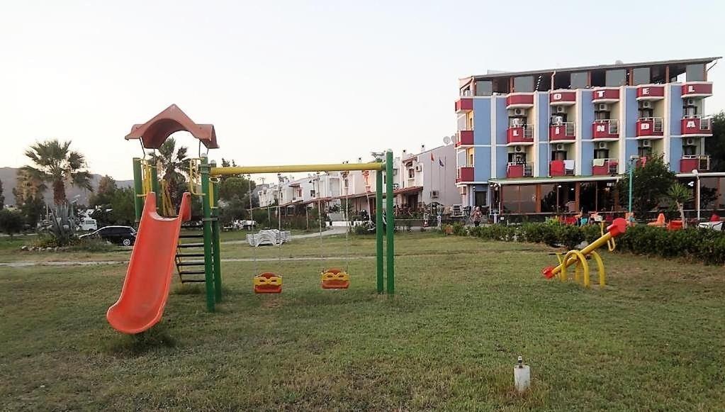 Linda Butik Otel Guemuelduer Izmir Eksteriør billede